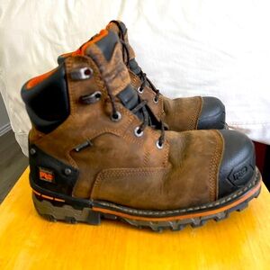Timberland Pro 6” composite toe boots.  Size 8W